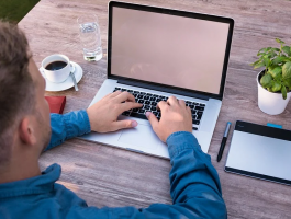 企業(yè)網(wǎng)站建設(shè)早期的方案很重要